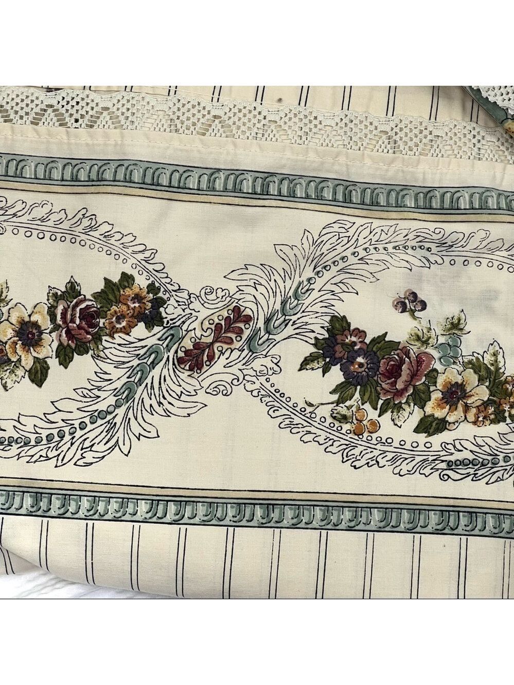 GUC-80S Vntg Louis Nichole Complete Full Set Sheets/Shams Floral,Victorian, Lace - Picture 5 of 14